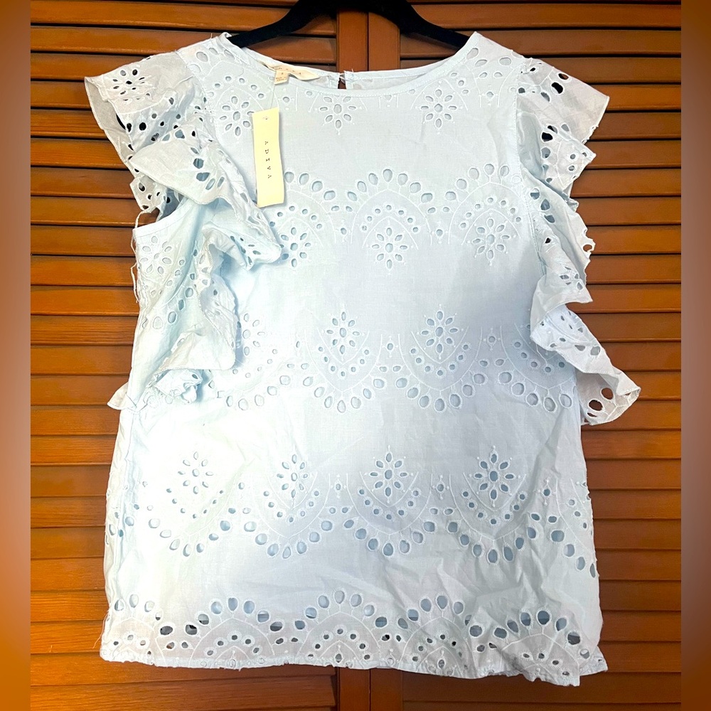 NWT Adiva floral eyelet short sleeve blouse, light blue, small.